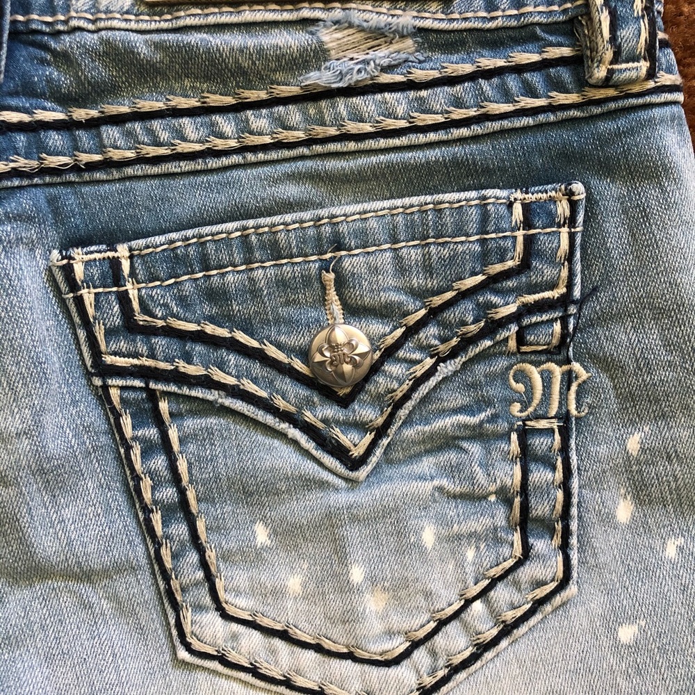 Shorts - Picture 5 of 5